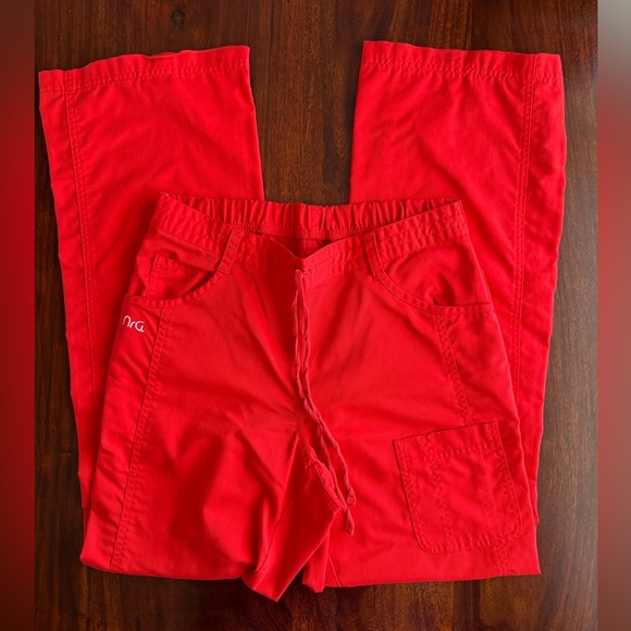 Women’s NRG by Barco scrub set - Picture 5 of 6